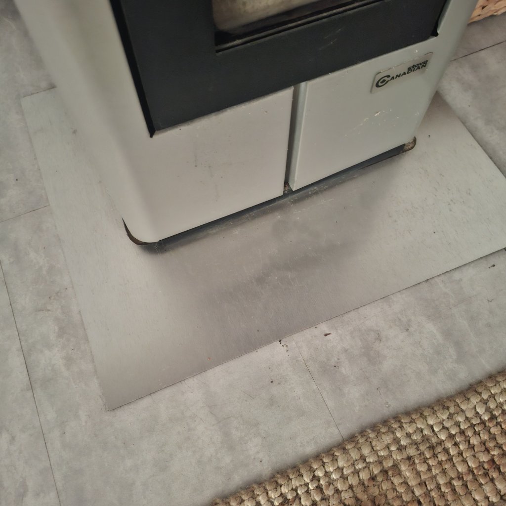 Pelletofen der Marke stove Canadian