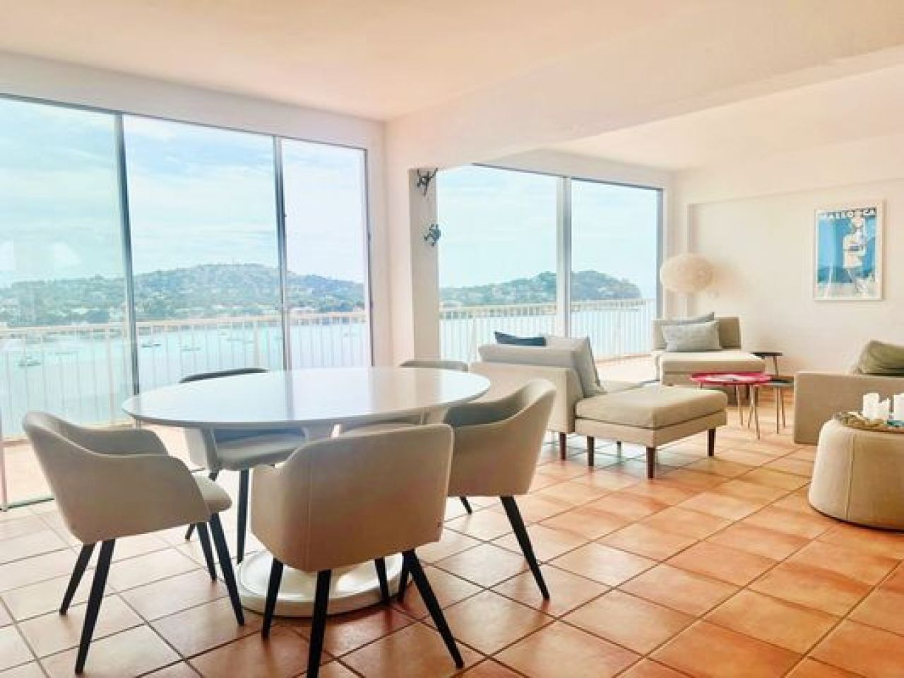Penthouse in Santa Ponsa mit großer Terrasse und Blick über die ganze Bucht