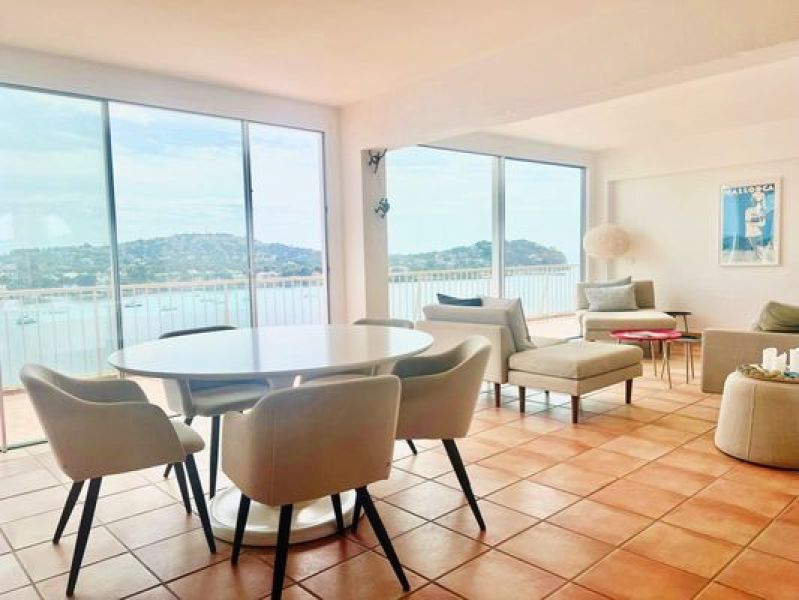 Penthouse in Santa Ponsa mit großer Terrasse und Blick über die ganze Bucht
