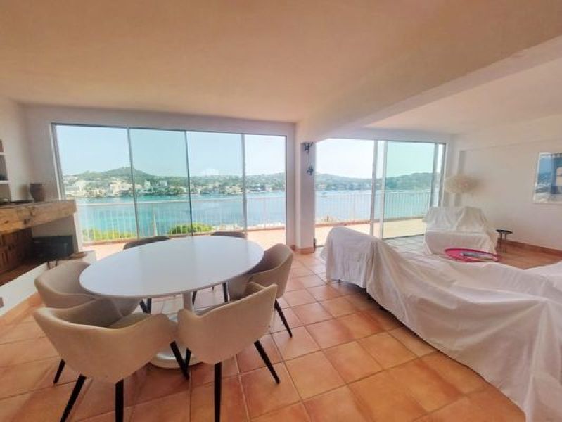 Penthouse in Santa Ponsa mit großer Terrasse und Blick über die ganze Bucht