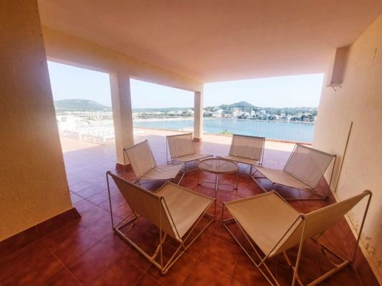Penthouse in Santa Ponsa mit großer Terrasse und Blick über die ganze Bucht