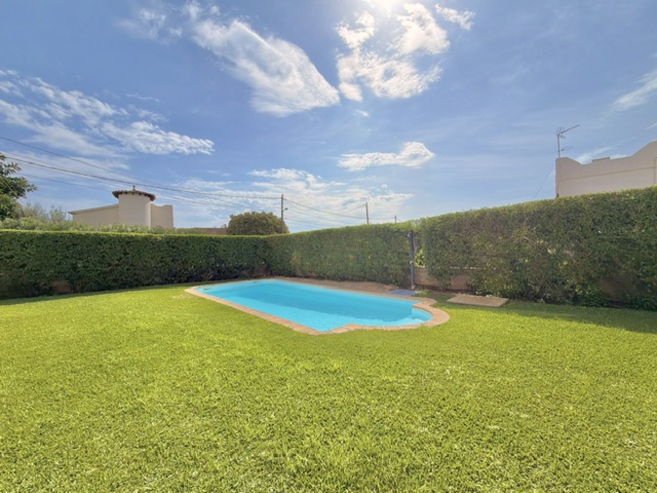 Penthouse mit drei Terrassen, traumhaftem Meerblick, Parkplatz und Gemeinschaftspool