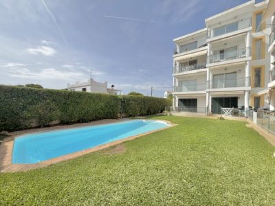 Penthouse mit drei Terrassen, traumhaftem Meerblick, Parkplatz und Gemeinschaftspool