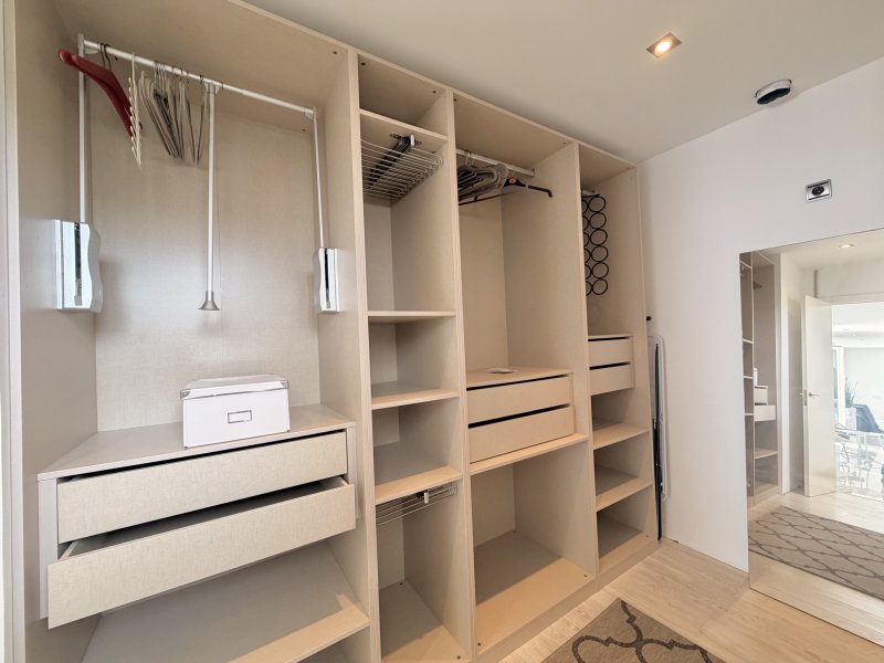 Penthouse mit drei Terrassen, traumhaftem Meerblick, Parkplatz und Gemeinschaftspool