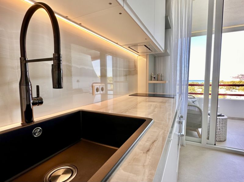 Penthouse-Studio mit freiem Meerblick | kernsaniert | SW-Balkon | nur 67 € NK