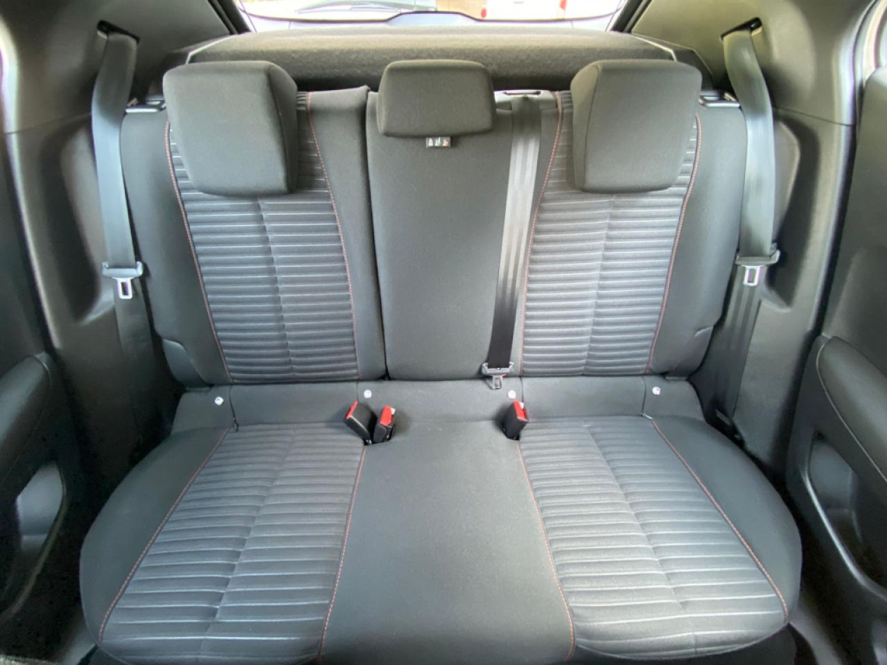 Peugeot 2008 Active 1.2 100CV 5-türig