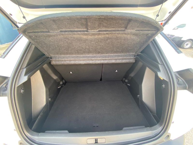 Peugeot 2008 Active 1.2 100CV 5-türig