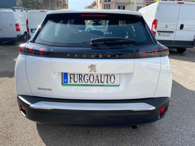 Peugeot 2008 Active 1.2 100CV 5-türig