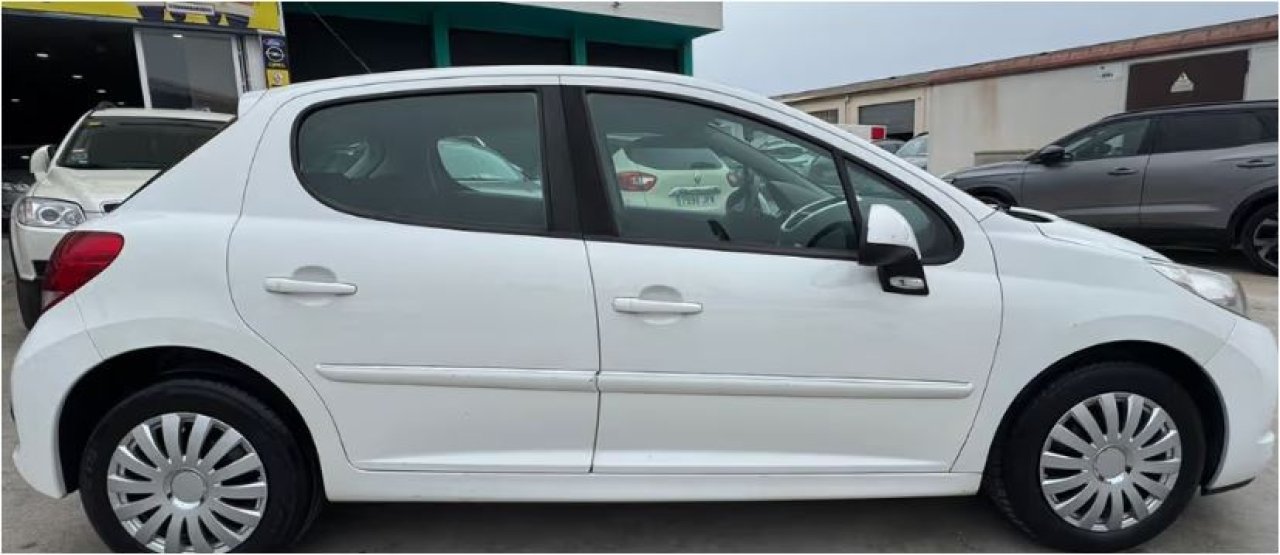 Peugeot 207 ACTIVE 1.4 HDI 70 FAP