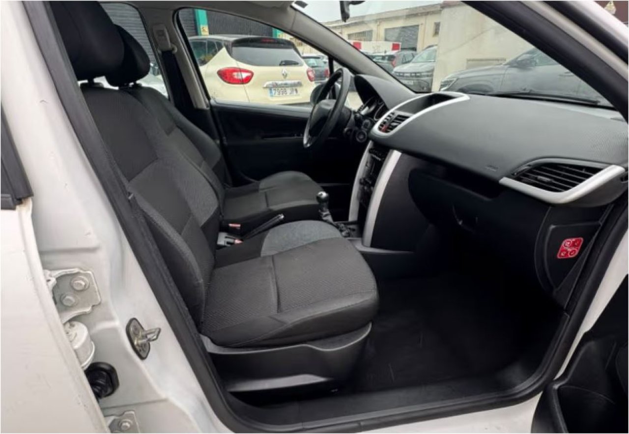 Peugeot 207 ACTIVE 1.4 HDI 70 FAP