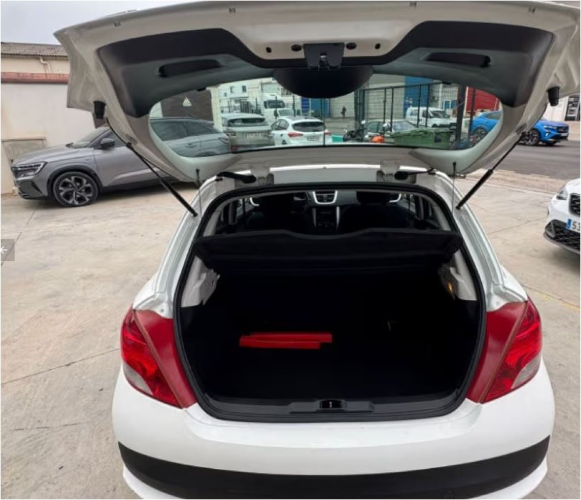 Peugeot 207 ACTIVE 1.4 HDI 70 FAP