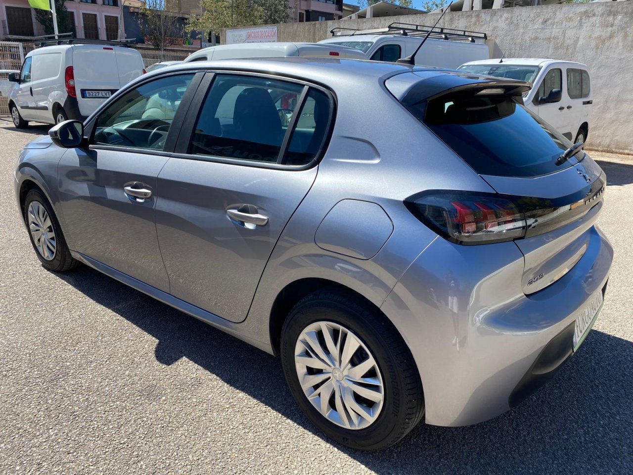 Peugeot 208 Active 1.5 BHDI 100 CV 5-Türer