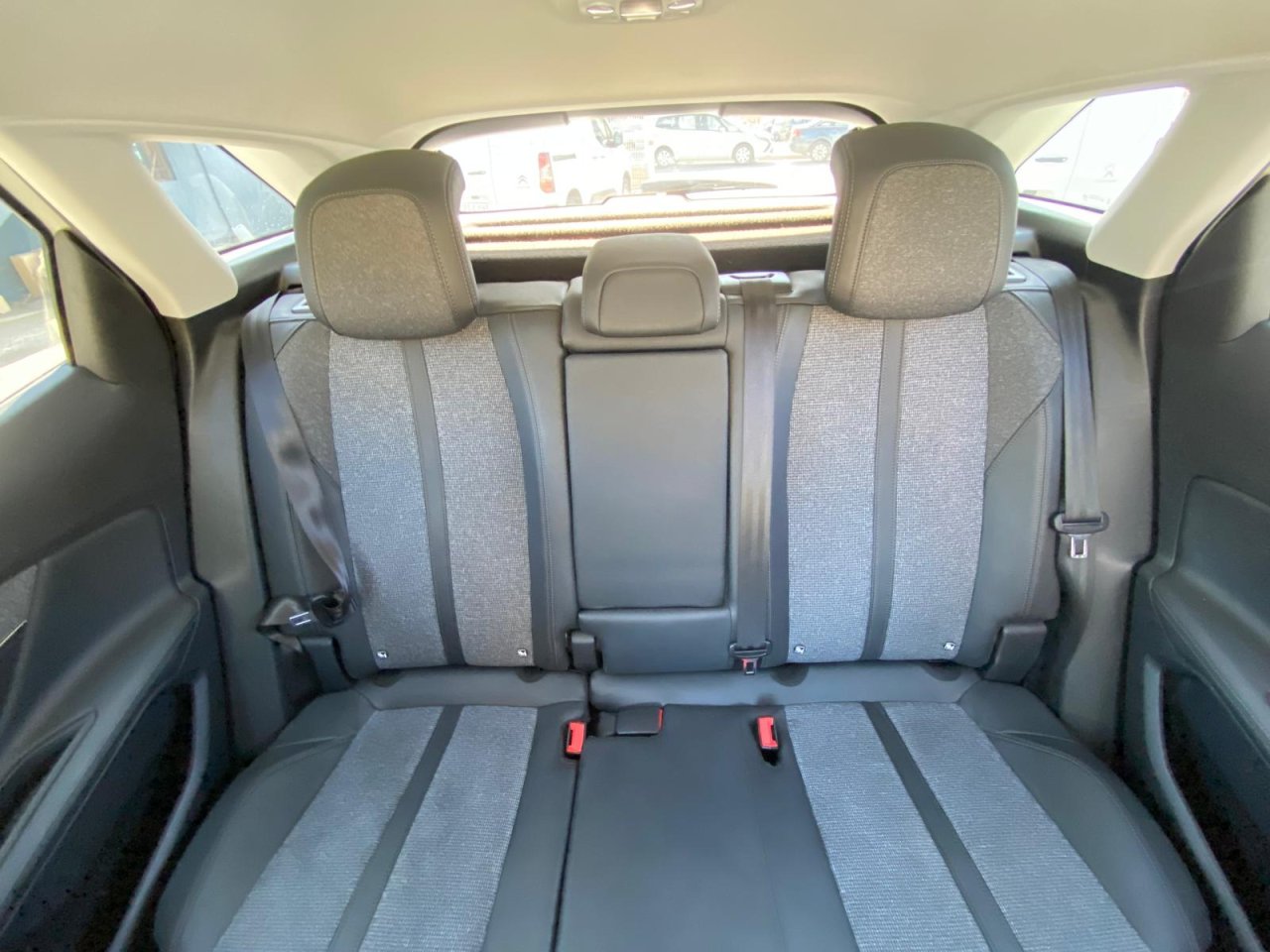 Peugeot 3008 Allure 130PS 5-türig
