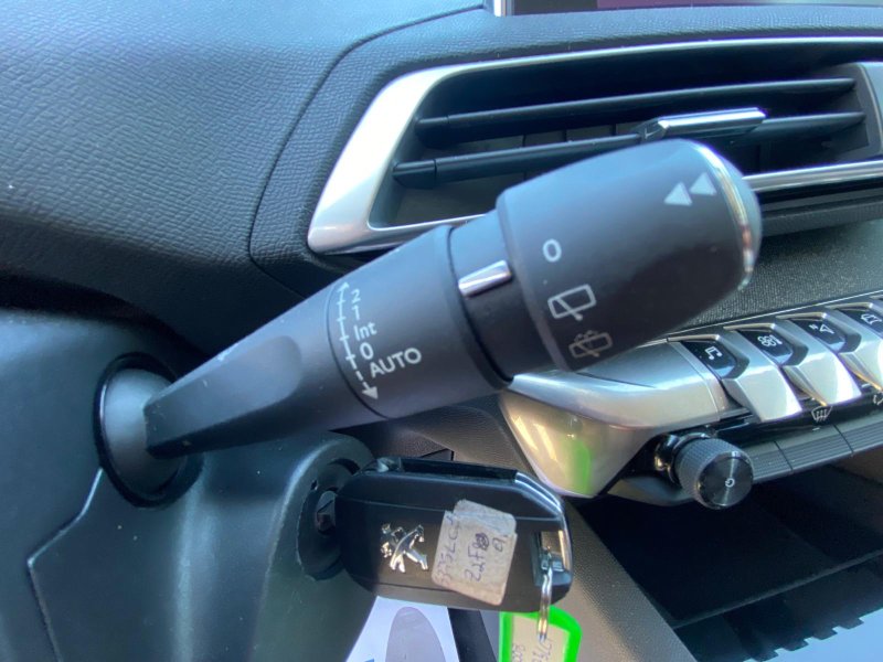 Peugeot 3008 Allure 130PS 5-türig