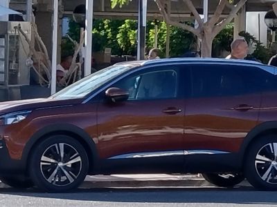 Peugeot 3008 Allure PurTech SUV, 80.000 KM, neuwertig