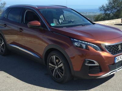 Peugeot 3008 Allure PurTech SUV, 80.000 KM, neuwertig