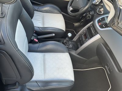 Peugeot Cabriolet 207 CC-spanische Nummer,Klima,wenig Kilometer,Modell2010, technisch BESTZUSTAND