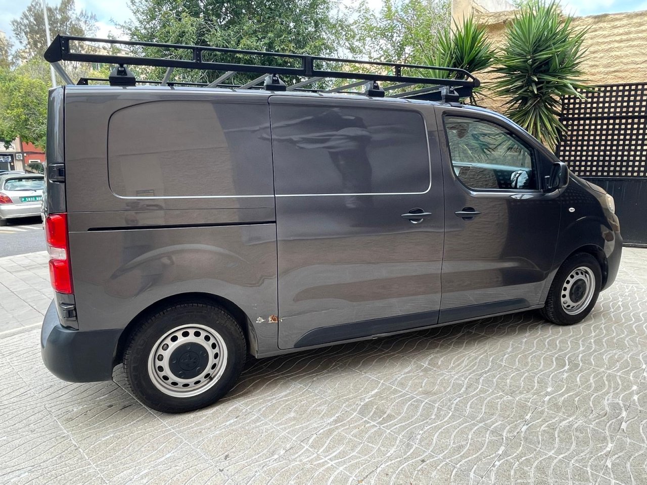 PEUGEOT E-EXPERT ELEKTRISCHER TRANSPORTER