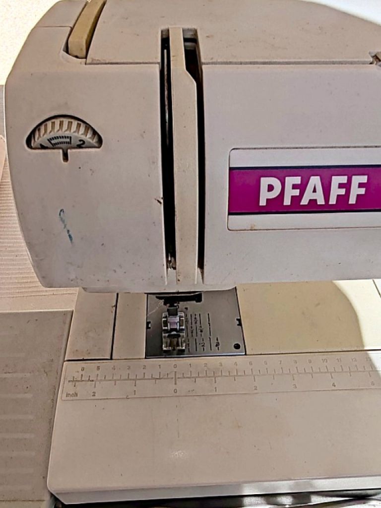 Pfaff ClassicStyle Quilt 1527 (IDT) – Defekt / Ersatzteilspender / Für Bastler