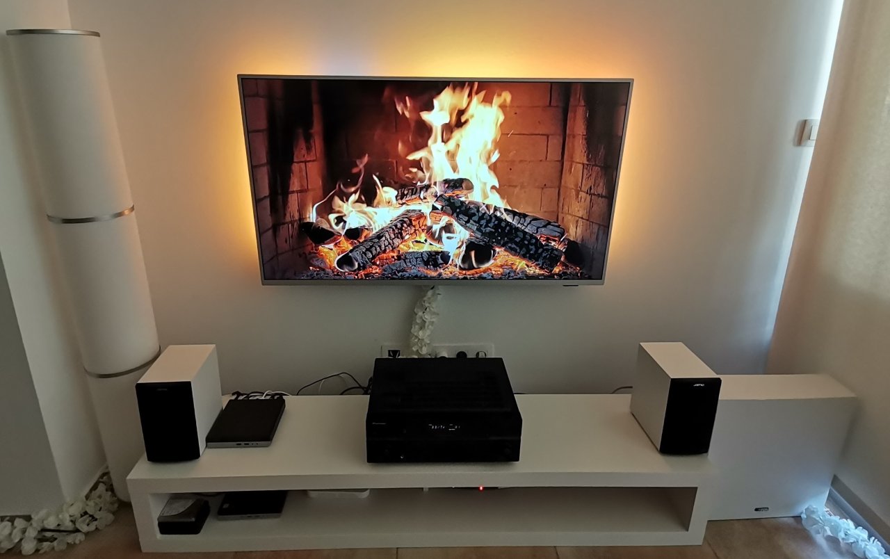 Philips Ambilight TV Fernseher, Receiver Pioneer , Subwoofer Canton,4 Lautsprecher Jamo