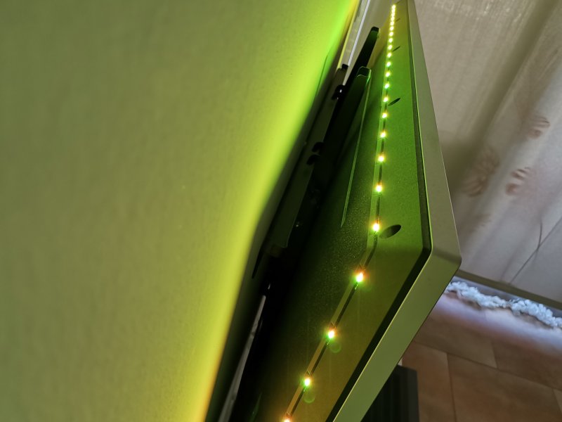 Philips Ambilight TV Fernseher, Receiver Pioneer , Subwoofer Canton,4 Lautsprecher Jamo