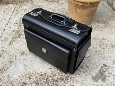 Maleta de piloto, equipaje de mano