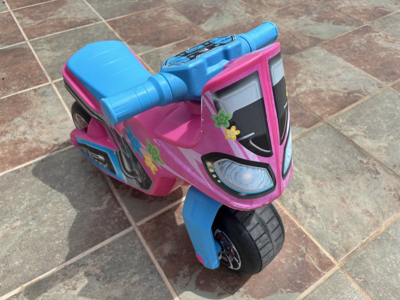 Pinkes Motorrad-Rutschfahrzeug für Kinder
