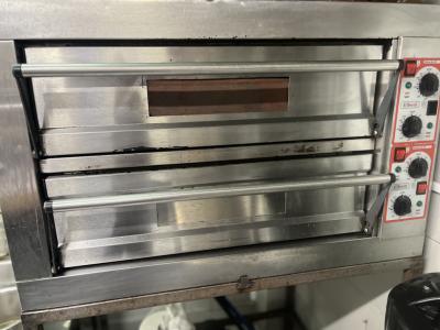 Pizza oven Zanolli (commercial)