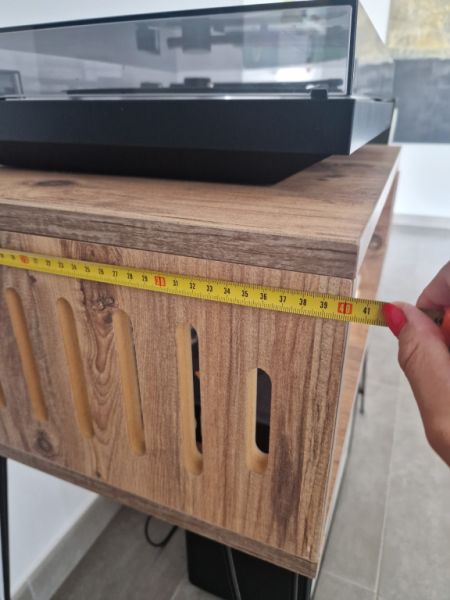 Plattenspieler-Möbel mit „hairpin“-Beinen + Vinyl-Aufbewahrung (Etsy-Stil)