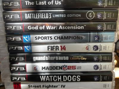 PlayStation 3 + PS Move + 14 Spiele