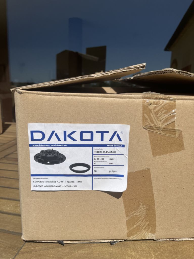 Plots zur Fliesenverlegung auf ‚Stelzen‘