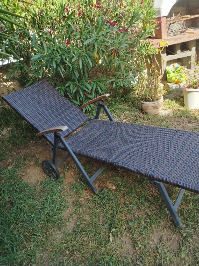 Polyrattan Lounge  6 Element plus Tisch Polyrattan Sonnenliege