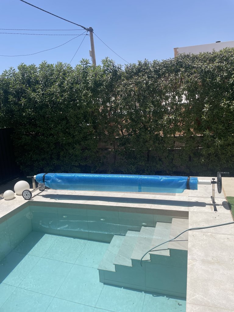 Pool- Abdeckung