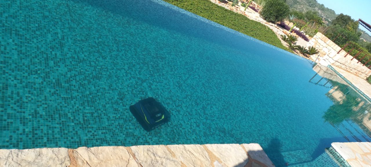 Poolreinigung Poolpflege