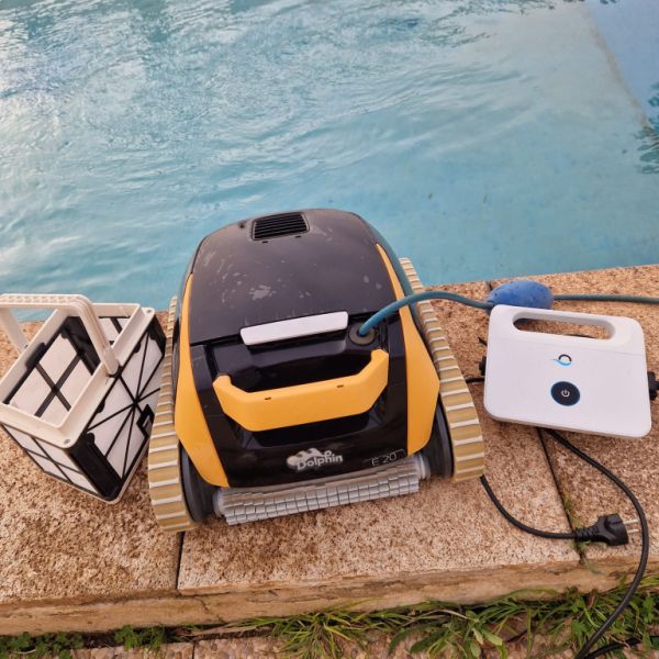 Robot de piscina Dolphin E 20