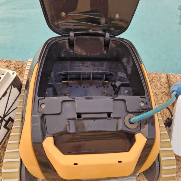 Robot de piscina Dolphin E 20