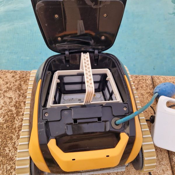 Robot de piscina Dolphin E 20