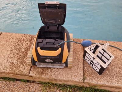 Robot de piscina Dolphin E 20