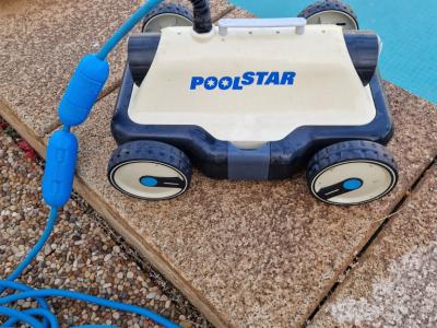 Pool robot for pool up to 18m2