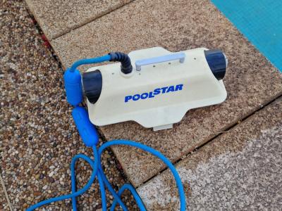 Pool robot for pool up to 18m2