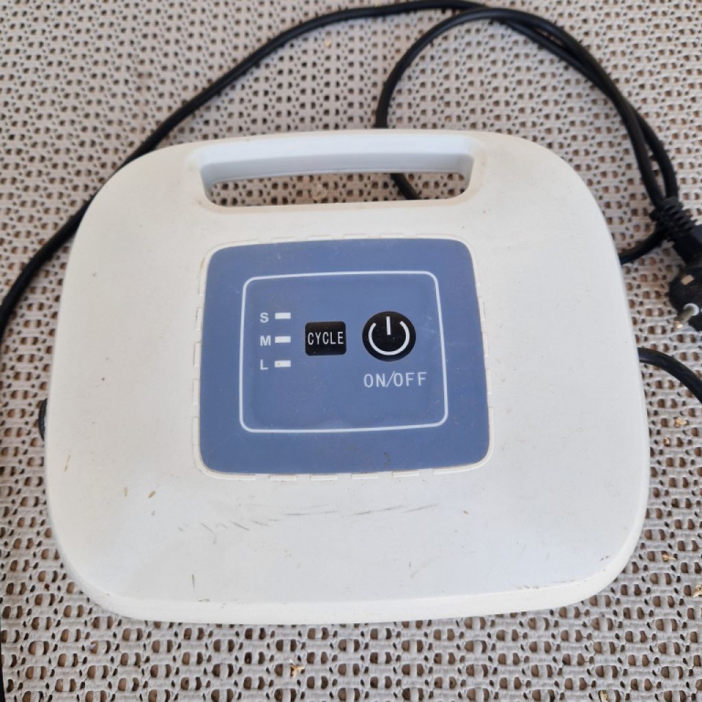 Pool robot for pool up to 18m2