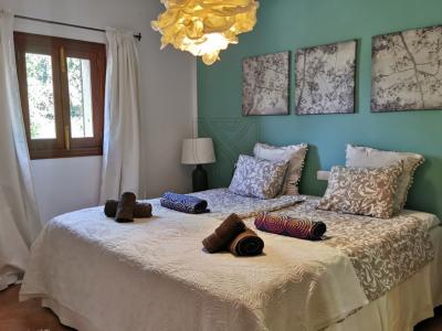 PORRERES: Charmantes ländliches Anwesen mit Ferienvermietungslizenz (ETV), Brunnen und Weinstöcken