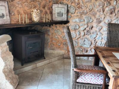 PORRERES: Charmantes ländliches Anwesen mit Ferienvermietungslizenz (ETV), Brunnen und Weinstöcken