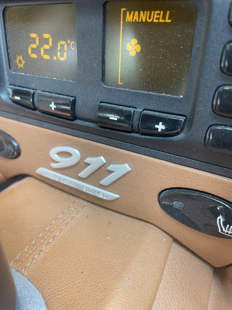 Porsche 911 Limited Millennium Edition