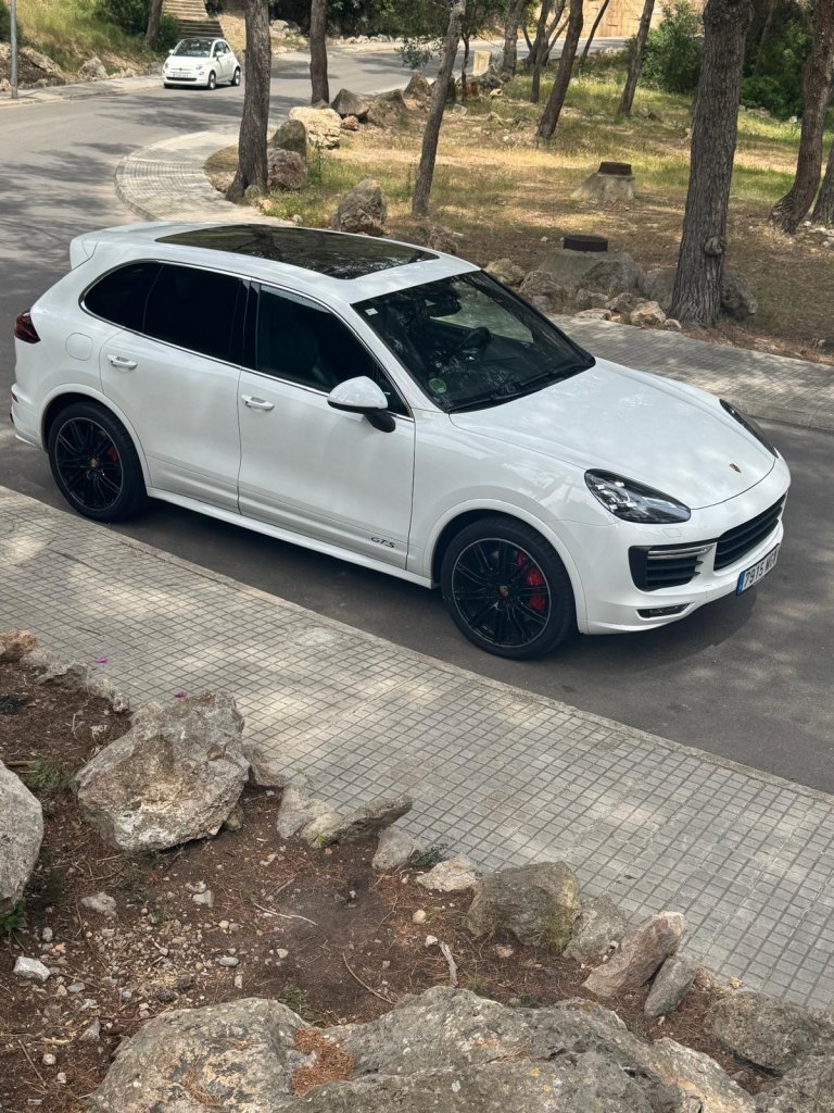 Porsche Cayenne GTS (958.2)