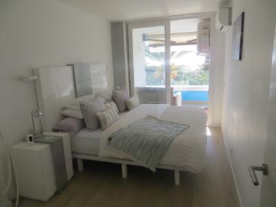 Portals Nous : Saisonale Vermietung - Meerblick, direkter Zugang zum Hafen -trop. Garten m. Pool