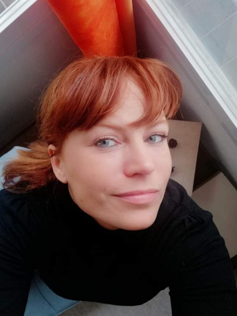 Portfolio- or office manager/ assistant of CEO