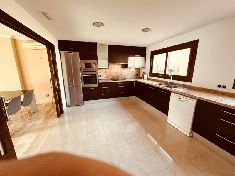 PORTO CRISTO (este de la isla) - Gran piso de 120 m² con excelentes prestaciones y cocina enorme