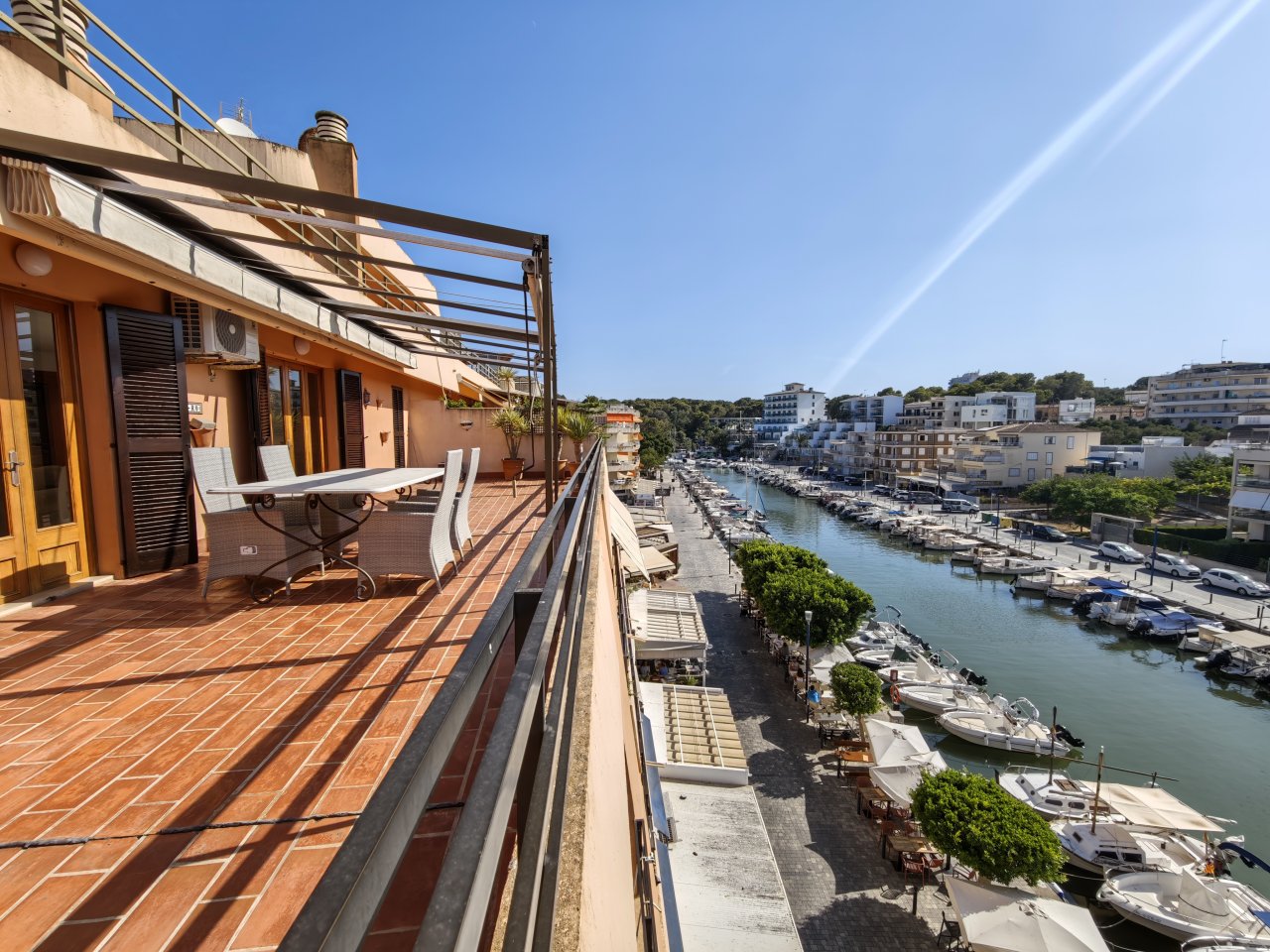 Portocristo Harbor - Front Line Terrace with Apartment....