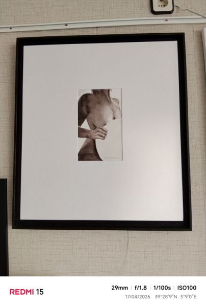 Porträt einer Frau mit Passepartout und Rahmen mit Glas